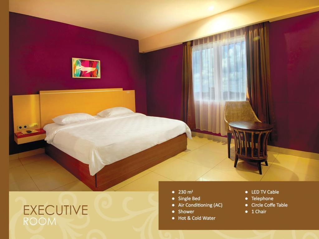 Borneo Hotel Pontianak Exteriör bild